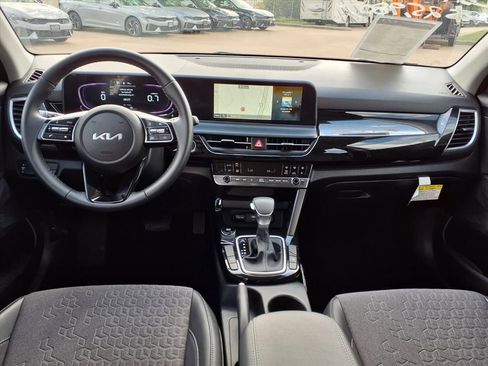 Used 2026 Kia Seltos S image 9