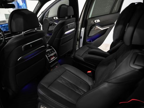 Used 2024 BMW X7 xDrive40i w/ M Sport Package image 54