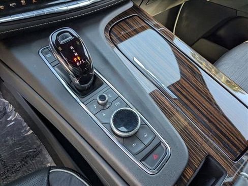Used 2023 Cadillac Escalade Premium Luxury RWD image 12