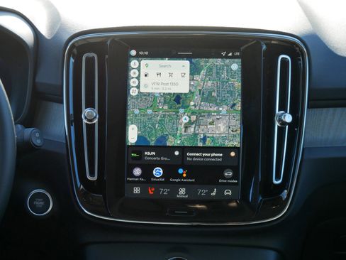 New 2026 Volvo XC40 B5 Ultra w/ Climate Package image 8