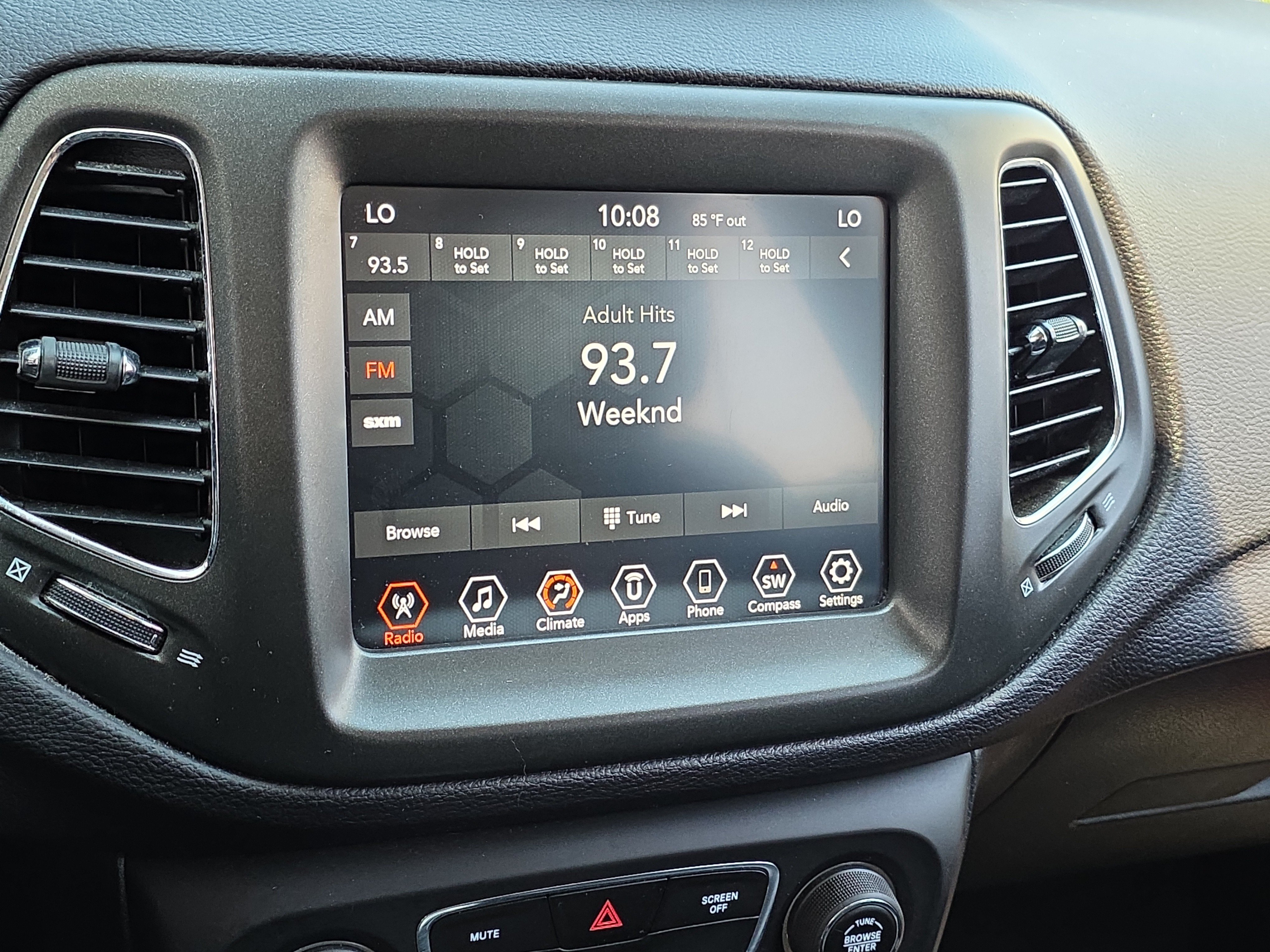 Used 2019 Jeep Compass Trailhawk AWD/4WD image 18