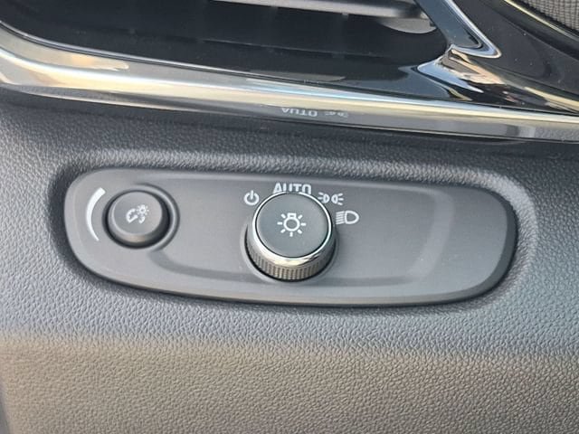 New 2026 Buick Envista Sport Touring w/ Convenience I Package FWD image 17