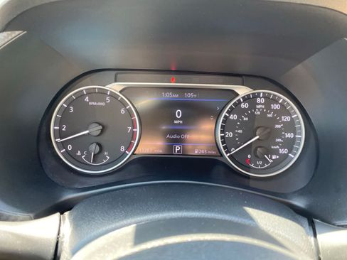 Used 2025 Nissan Sentra SV w/ SV Premium Package FWD image 14