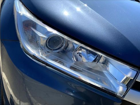 Used 2017 Toyota Highlander XLE AWD/4WD image 27