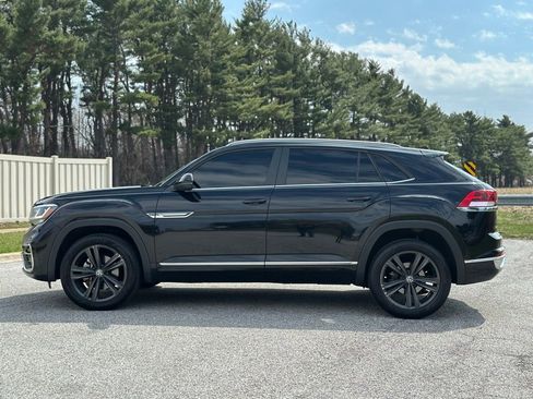 Used 2021 Volkswagen Atlas Cross Sport SE w/ Panoramic Sunroof Package image 4