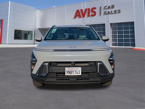 Used 2024 Hyundai Kona SEL image 2