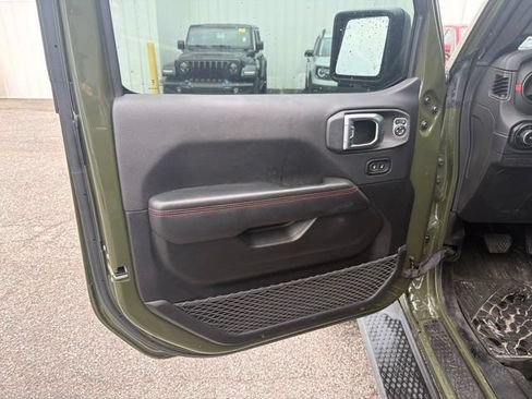 Used 2024 Jeep Wrangler Unlimited Rubicon AWD/4WD image 12