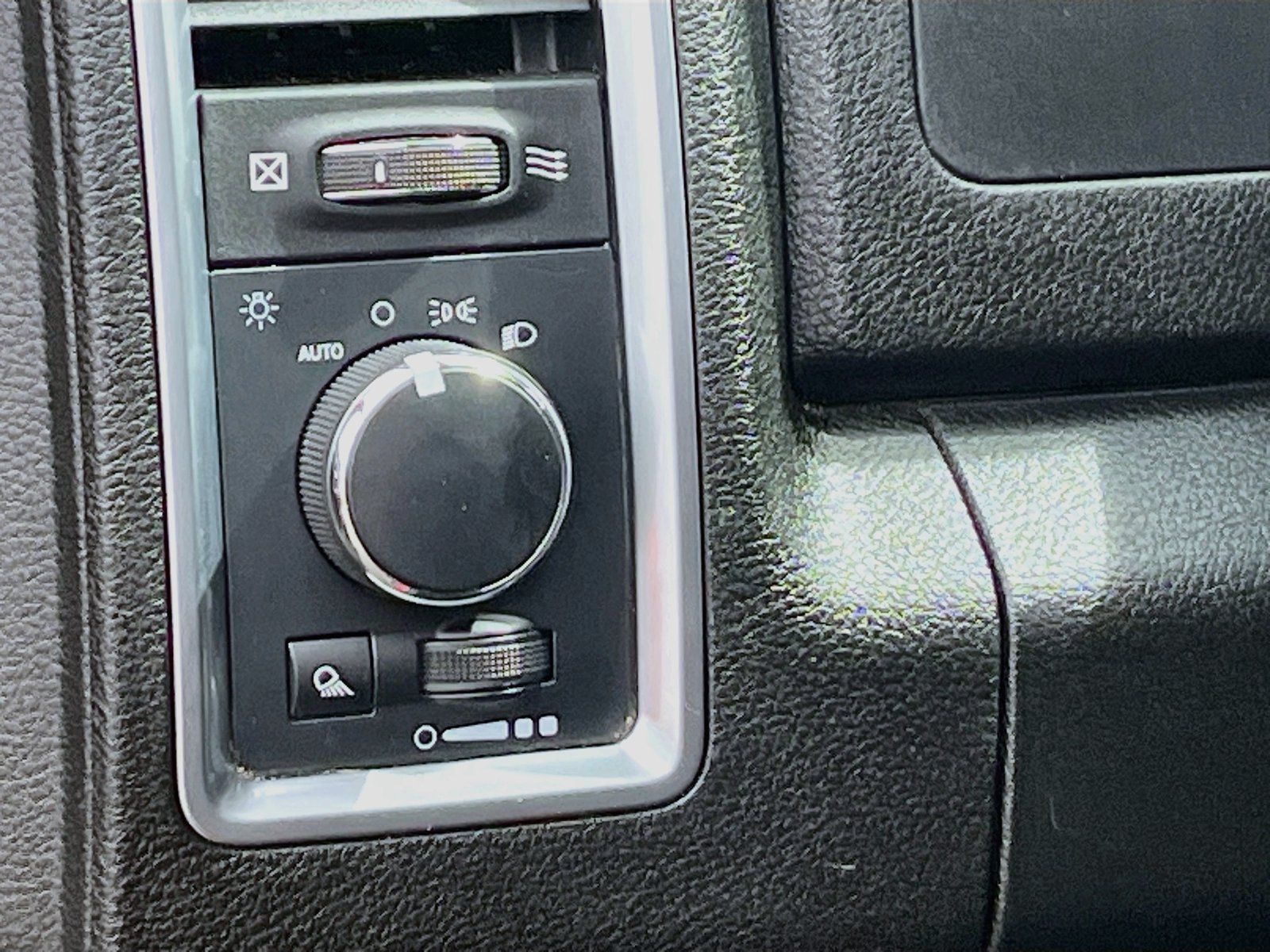 Used 2022 RAM 1500 Warlock w/ Electronics Group AWD/4WD image 10
