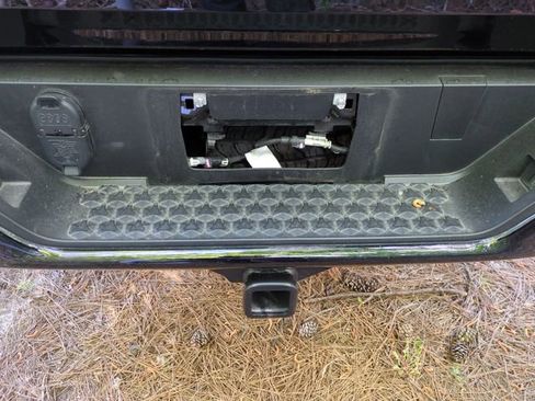 Used 2026 Chevrolet Colorado W/T w/ Advanced Trailering Package RWD image 15