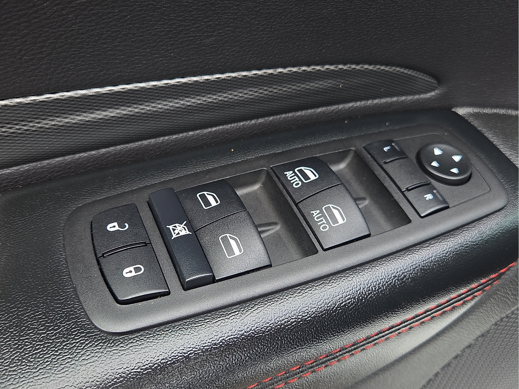 Used 2025 Dodge Durango GT AWD/4WD image 14