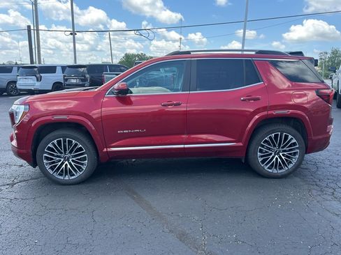 Used 2026 GMC Terrain Denali AWD/4WD image 8