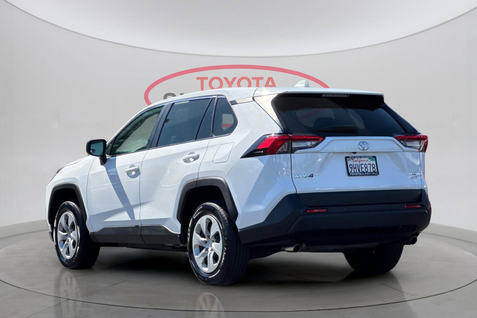 Certified 2023 Toyota RAV4 LE AWD/4WD image 8