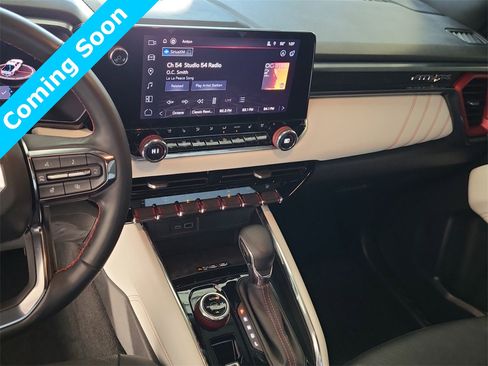 Used 2024 GMC Canyon AT4X image 11