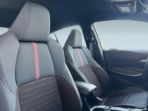 Used 2024 Toyota Corolla SE image 31