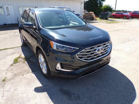 Used 2024 Ford Edge Titanium w/ Equipment Group 301A AWD/4WD image 2
