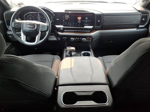 Used 2023 GMC Sierra 1500 Elevation w/ Preferred Package AWD/4WD image 10