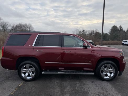 Used 2018 Chevrolet Tahoe LT w/ LT Signature Package image 9