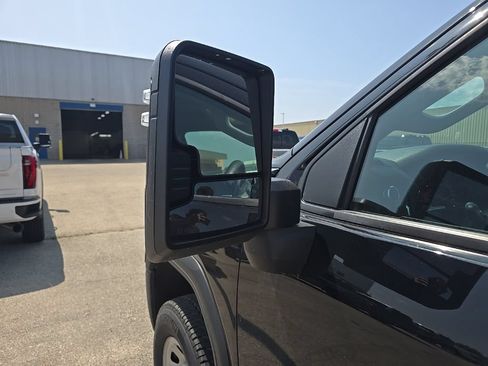 Used 2024 GMC Sierra 2500 Pro AWD/4WD image 7