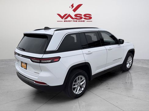 Used 2024 Jeep Grand Cherokee Laredo X w/ Luxury Tech Group I image 6