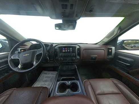 Used 2018 Chevrolet Silverado 1500 High Country AWD/4WD image 32