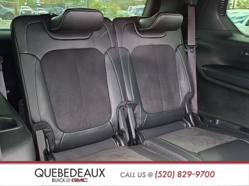 Used 2023 Jeep Grand Cherokee L Laredo image 28