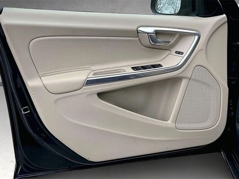 Used 2014 Volvo S60 T5 image 18