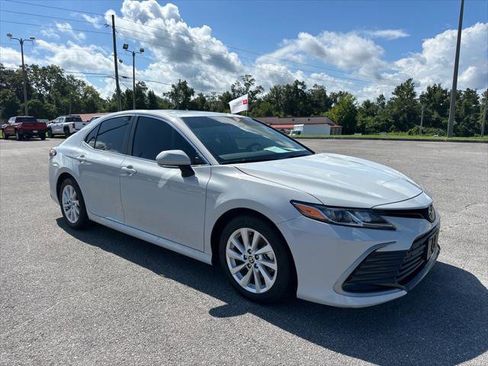 Certified 2024 Toyota Camry LE image 1