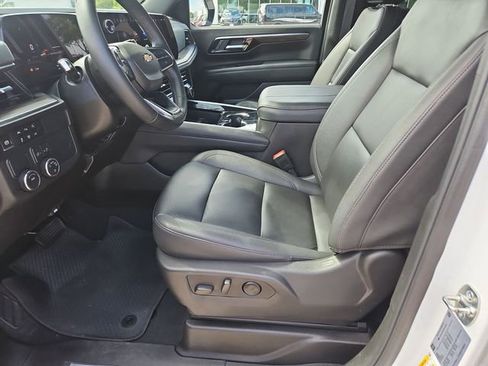 Used 2025 Chevrolet Tahoe LT image 18