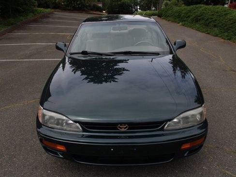 Used 1995 Toyota Camry LE FWD image 9