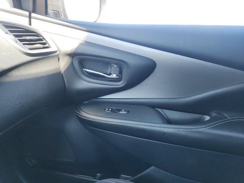 Used 2019 Nissan Murano S AWD/4WD image 32