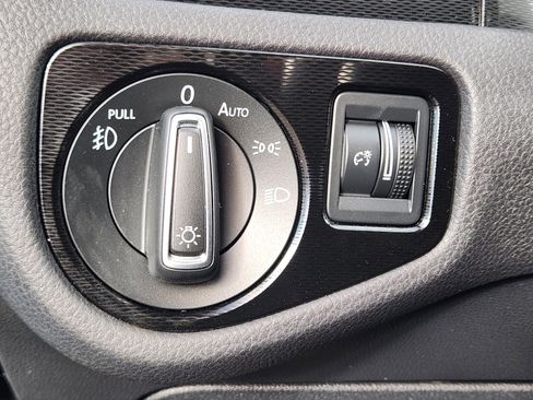 Used 2015 Volkswagen GTI Autobahn image 30