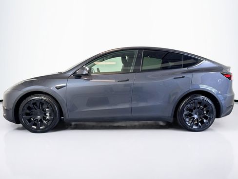 Used 2022 Tesla Model Y Long Range AWD/4WD image 8
