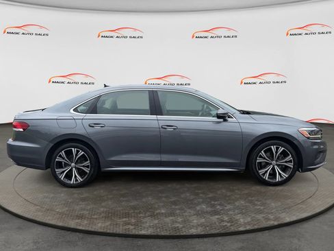 Used 2021 Volkswagen Passat 2.0T SE w/ Luggage Net & Mats Package FWD image 6