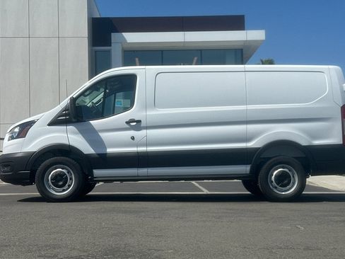 New 2026 Ford Transit 150 Low Roof w/ Load Area Protection Package RWD image 6
