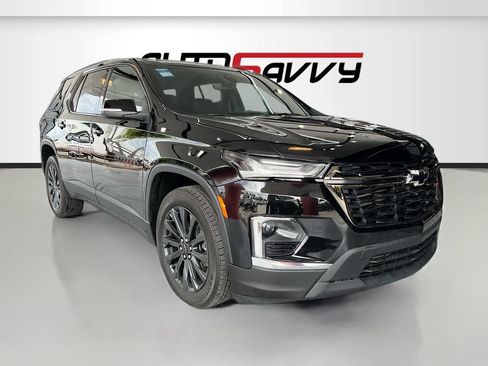 Used 2023 Chevrolet Traverse RS w/ LPO, Floor Liner Package FWD image 1