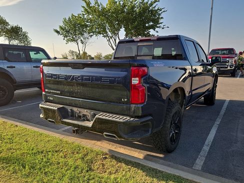 Used 2021 Chevrolet Silverado 1500 LT Trail Boss w/ Convenience Package II AWD/4WD image 3