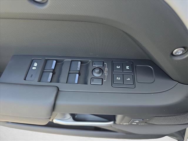 Used 2026 Land Rover Defender 110 S AWD/4WD image 27