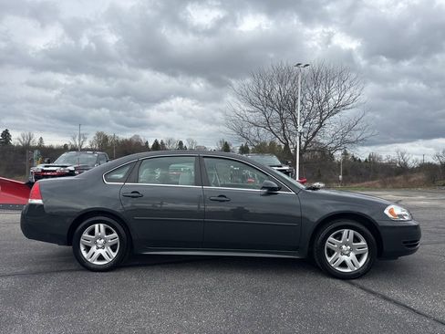 Used 2014 Chevrolet Impala LT w/ LT Sunroof Package image 3