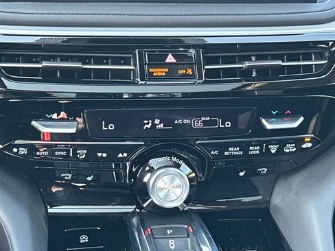 Certified 2025 Acura MDX FWD w/ Technology Package image 23