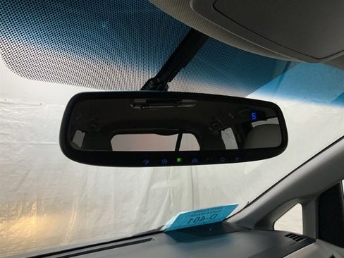 Used 2015 Toyota Sienna XLE image 30