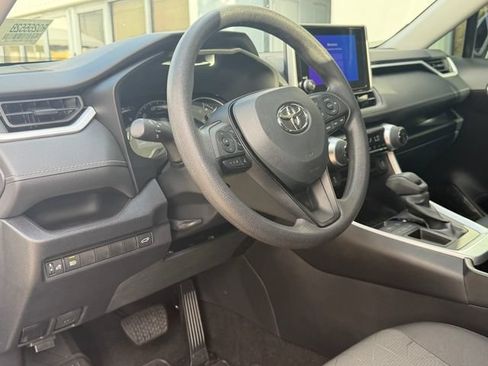 Used 2023 Toyota RAV4 XLE w/ Convenience Package FWD image 12