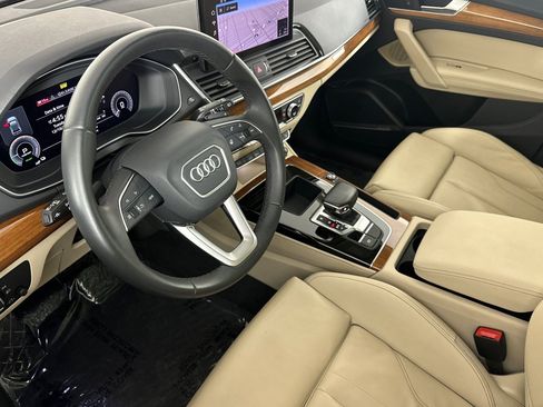 Used 2023 Audi Q5 e Premium Plus w/ Premium Plus Package image 9
