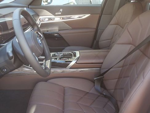 New 2026 BMW i7 eDrive50 w/ Premium Package RWD image 12