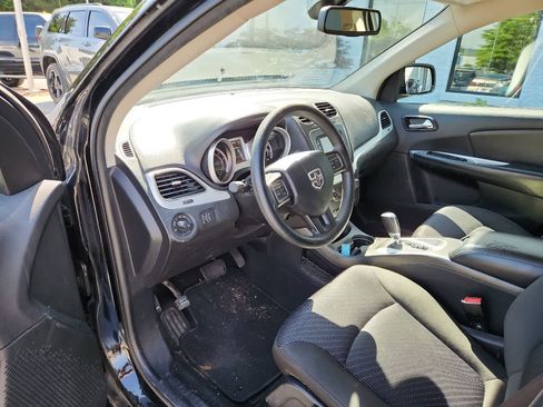 Used 2019 Dodge Journey SE FWD image 13