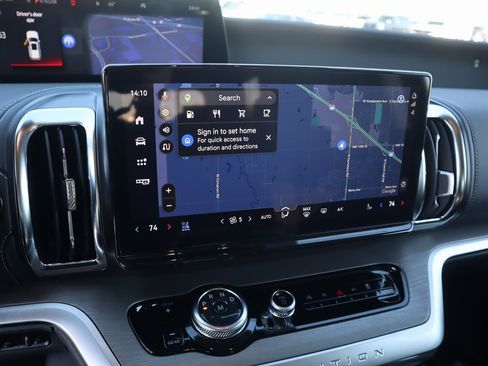 New 2025 Ford Expedition Platinum image 7