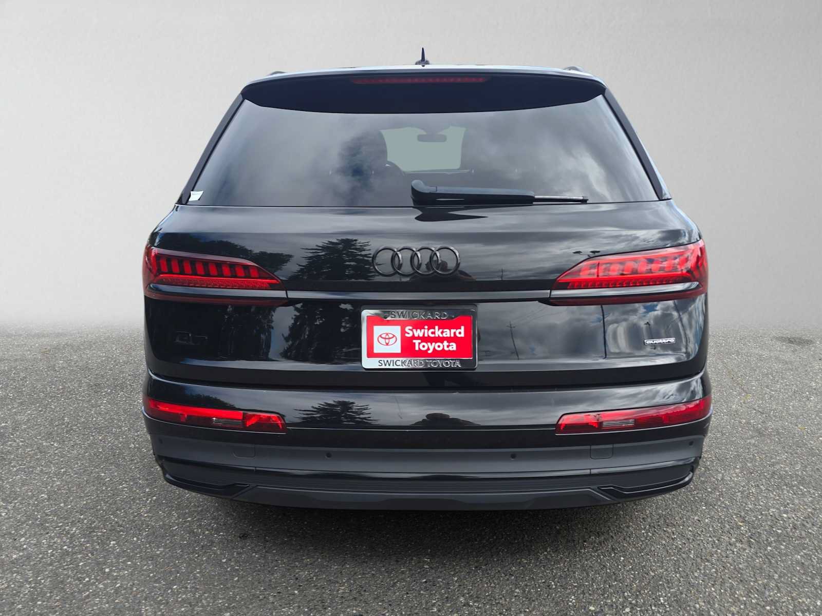 Used 2023 Audi Q7 2.0T Premium Plus w/ Premium Plus Package AWD/4WD image 4