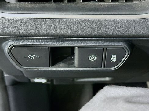 Used 2025 Kia K4 LXS image 17