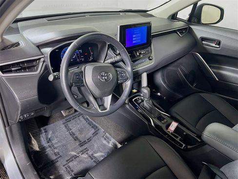 Certified 2023 Toyota Corolla Cross XLE image 10