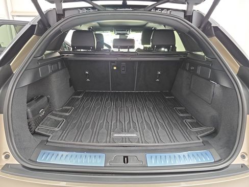 Certified 2026 Land Rover Range Rover Velar Dynamic SE AWD/4WD image 12