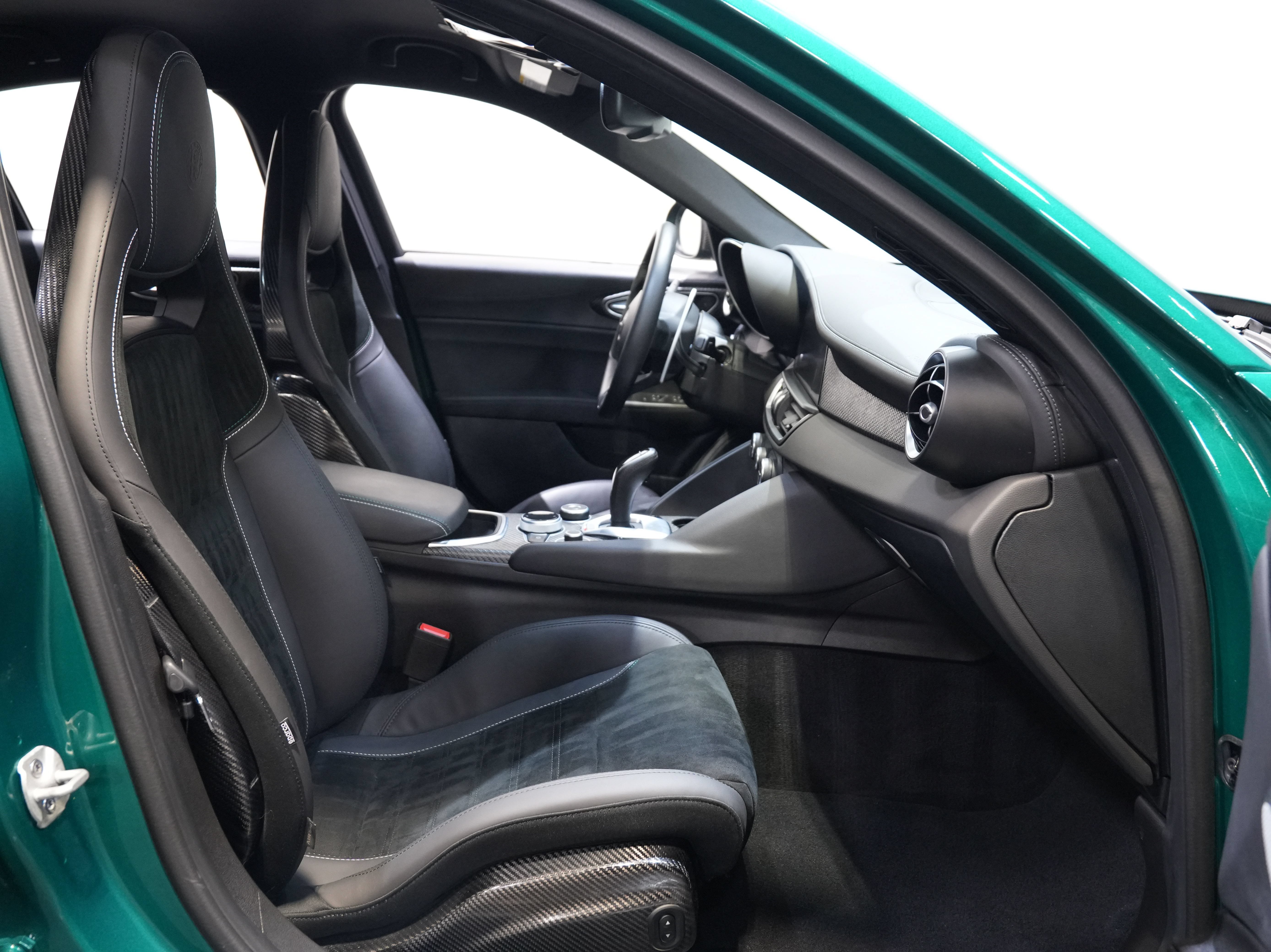 Used 2024 Alfa Romeo Giulia Quadrifoglio RWD image 34